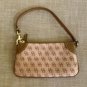 Dooney & Bourke Clutch/Wallet/Wristlet
